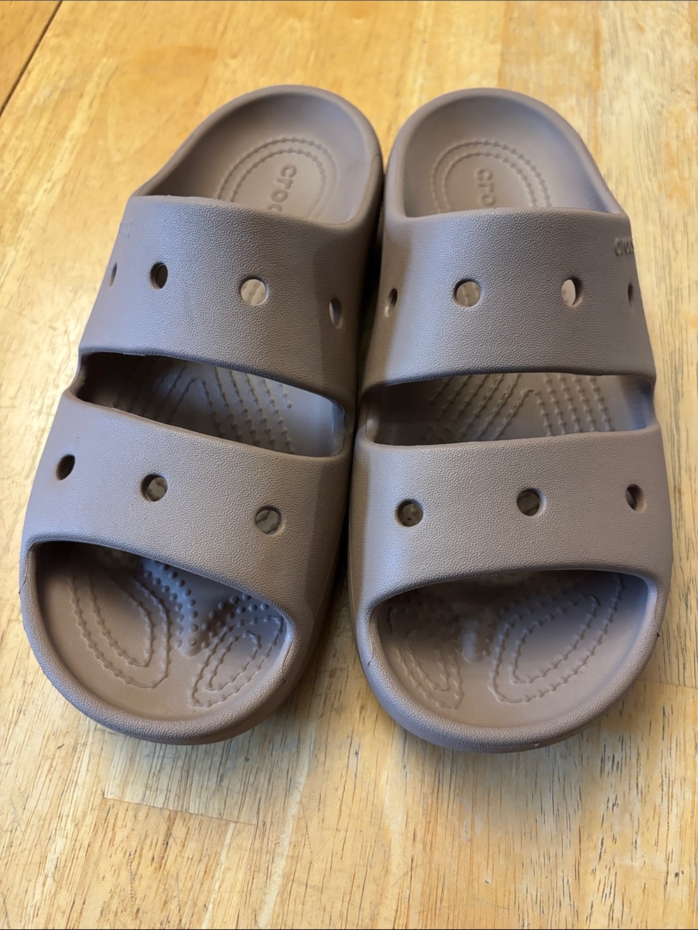 CROCS Men’s 5/ Women’s 7 Double Strap Slide Sandals in Taupe